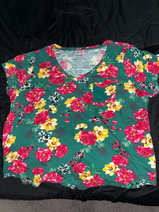 torrid Tops - torrid Green V-Neck Floral Tee with Pink & Yellow Blooms